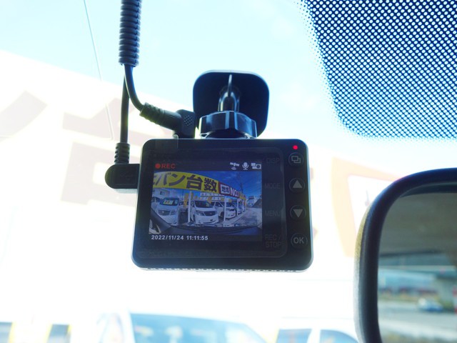 シエンタ X 4WD フリップダウンモニター バックカメラ（2774）