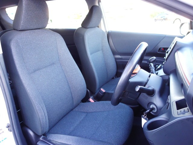シエンタ X 4WD 寒冷地仕様 フロントガラス熱線 横滑り防止機能（3078）