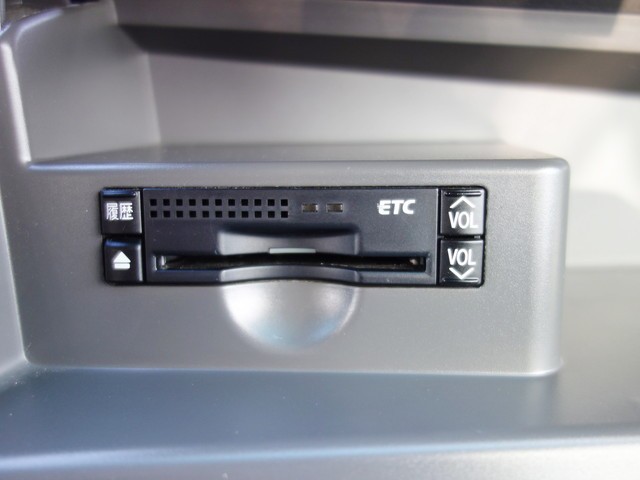 エスティマ ｱｴﾗｽGｴﾃﾞｨｼｮﾝ 4WD 両側電動スライドドア ETC（3123）